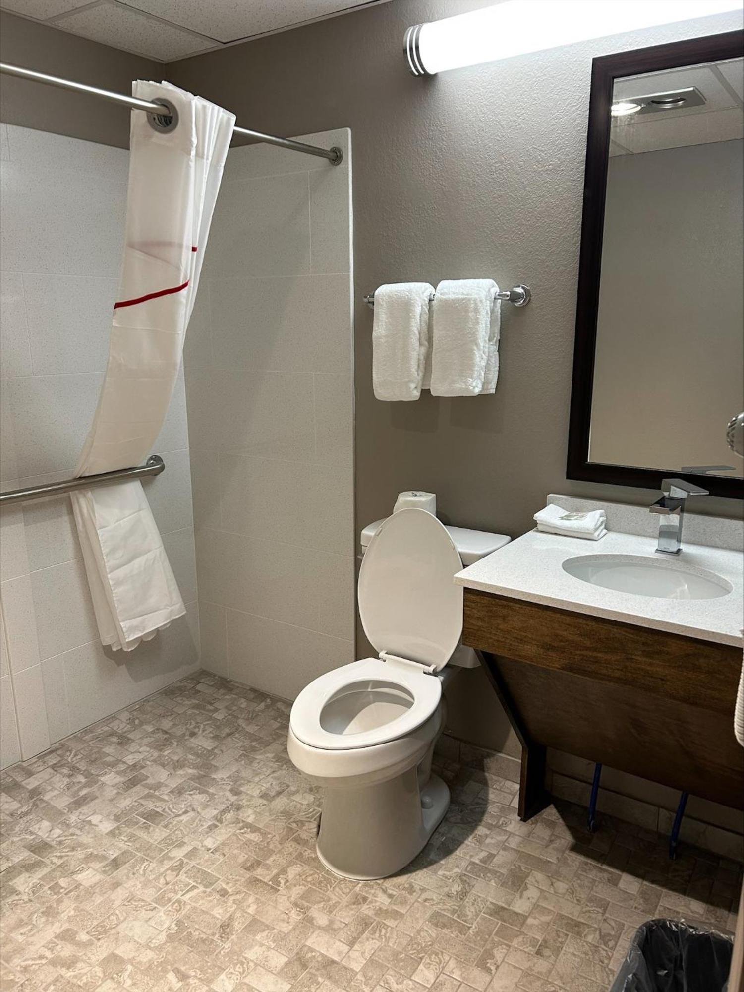 Red Roof Inn Norwich Dış mekan fotoğraf